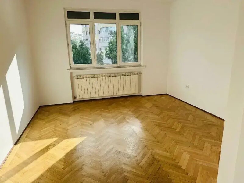 Stefan cel Mare, apartament 4 camere.