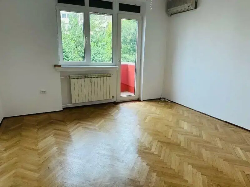 Stefan cel Mare, apartament 4 camere.